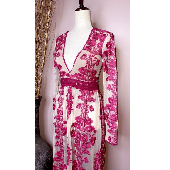 🚫SOLD🚫 For Love & Lemons ‘Temecula’  maxi dress in berry sz M - Picture 8 of 13